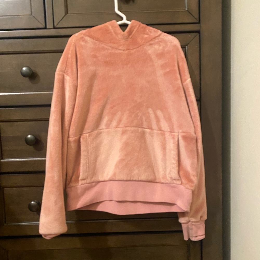 Gently worn, great quality, has so many wears in it. Super soft fleece.